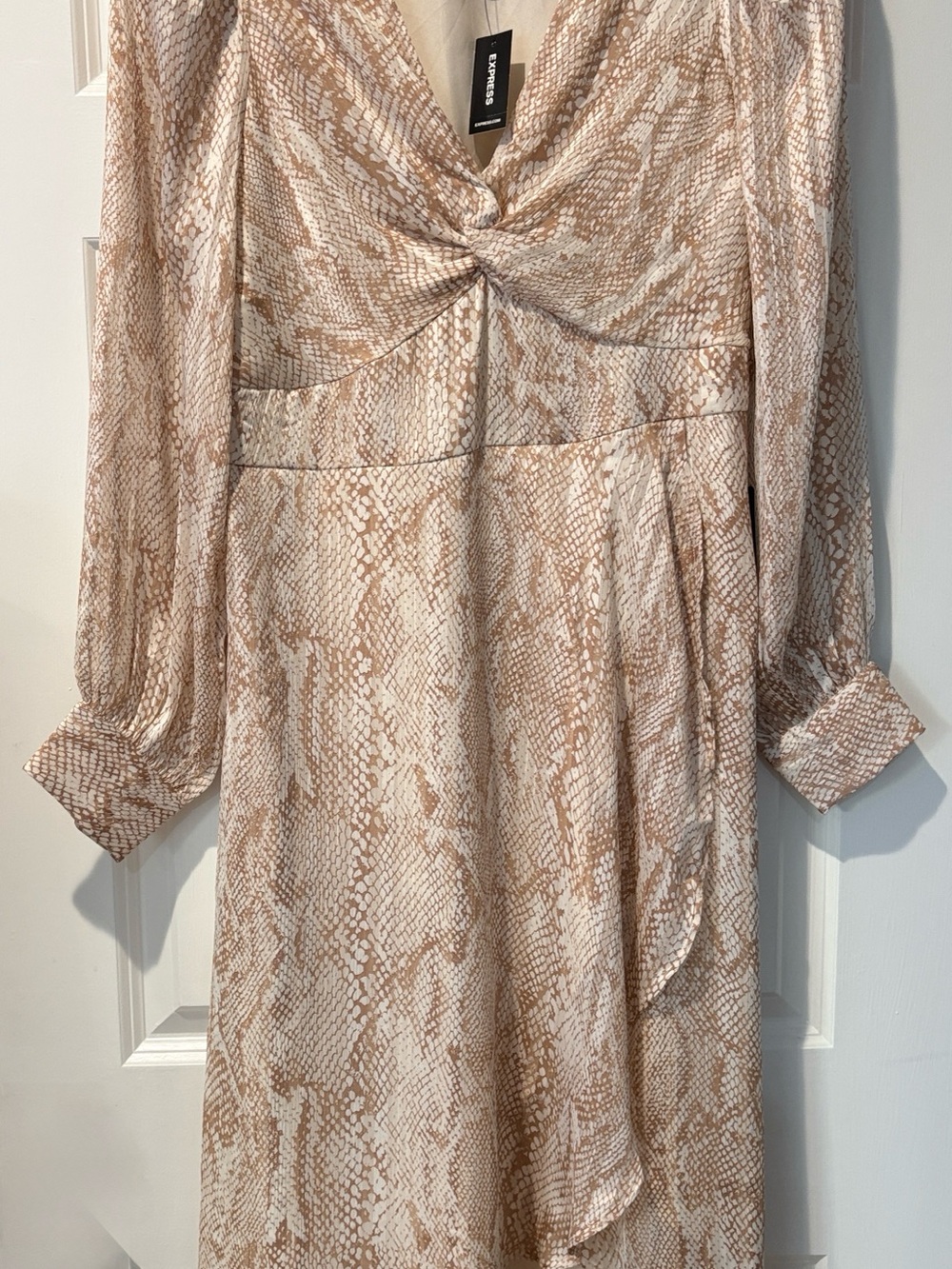 NWT - Express Snakeskin Twist Front Puff Sleeve Midi Dress Tan
